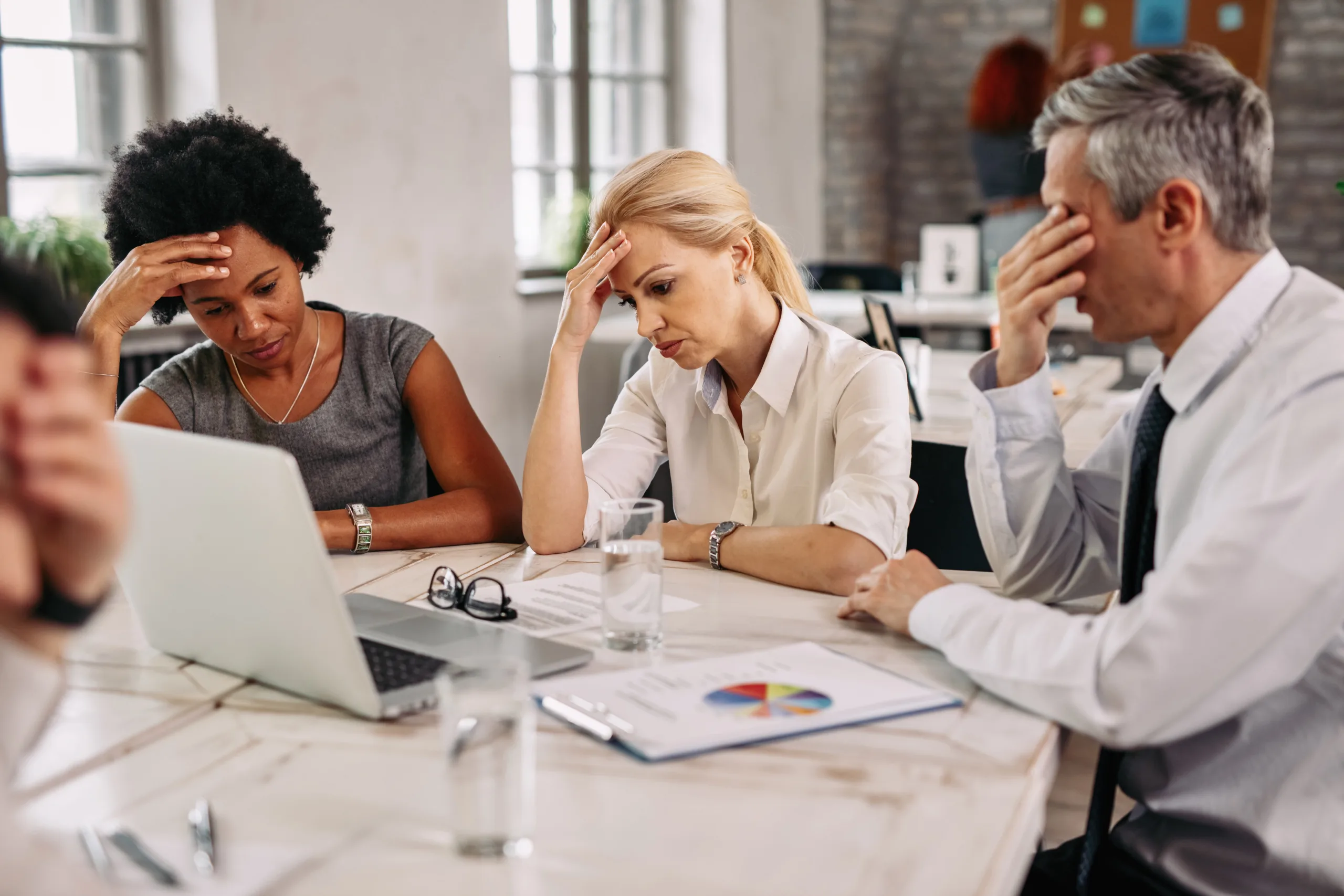 Três dicas de leitura para se aprofundar sobre saúde mental nas empresas