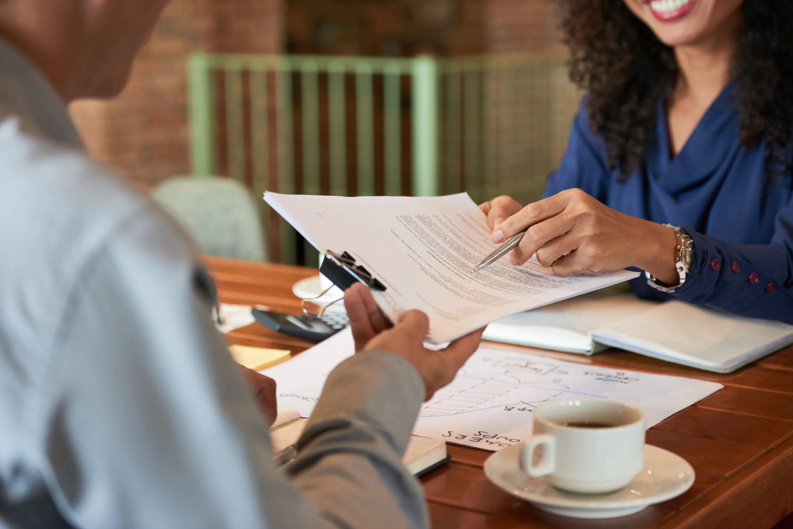 Contrato de trabalho: o que é e como funciona?