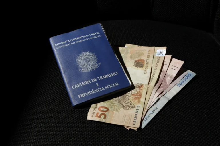Aprenda como realizar o cálculo seguro-desemprego em 2024.