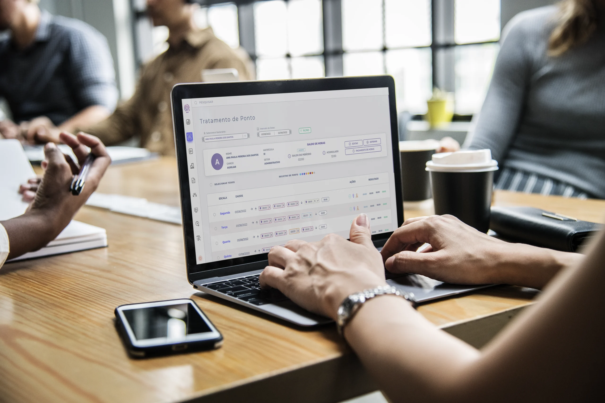 Conheça como o monitoramento de riscos trabalhistas do dot8 pode te auxiliar.