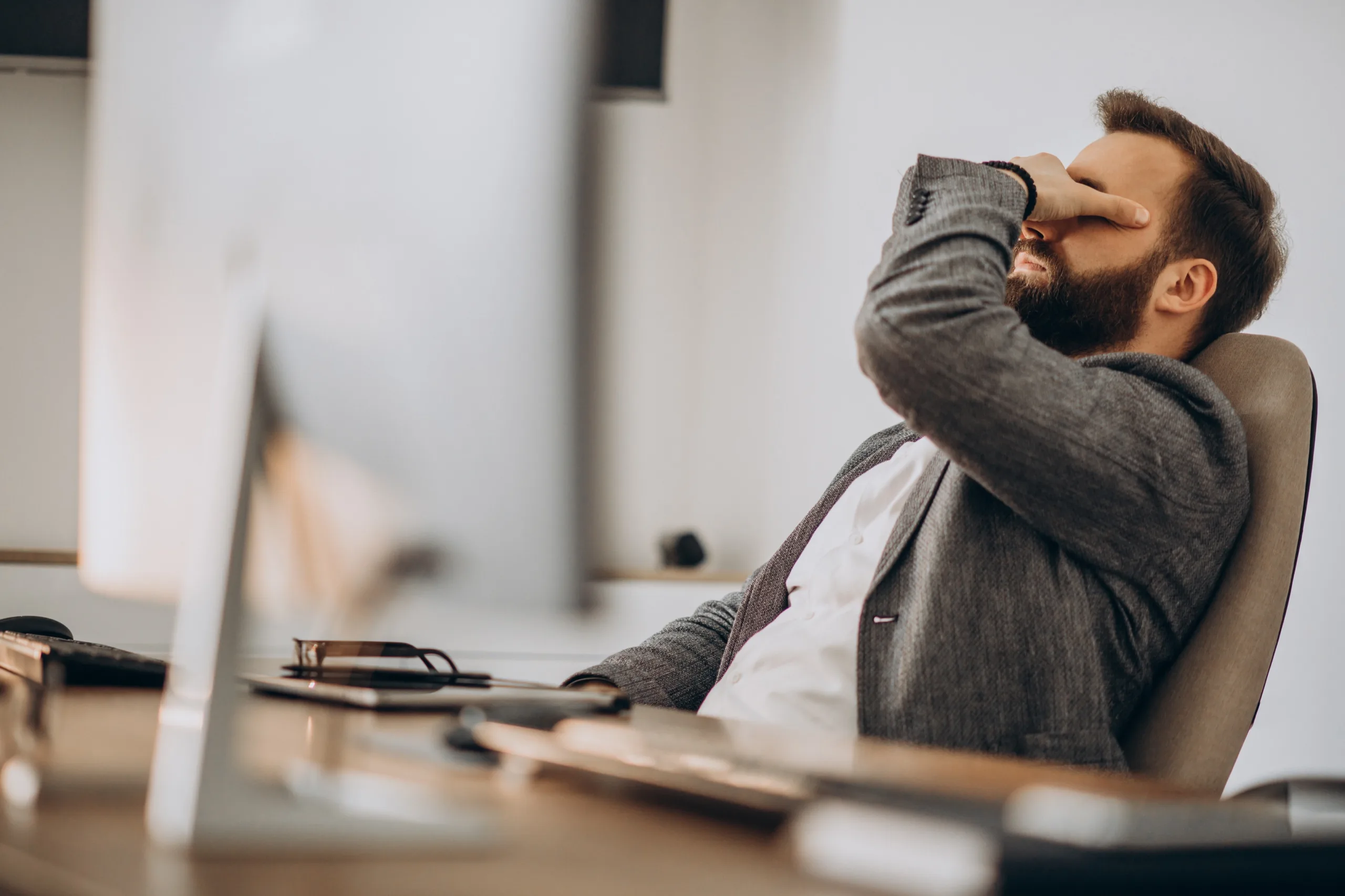NR-1: como prevenir riscos psicossociais no trabalho e proteger sua equipe?