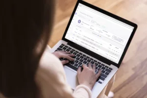 Política de controle de ponto: guia completo para reduzir passivos trabalhistas