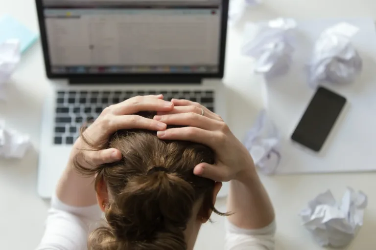 7 erros no controle de jornada que colocam sua empresa em risco